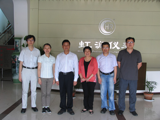 上海理工大學(xué)領(lǐng)導(dǎo)、教授一行考察虹潤公司