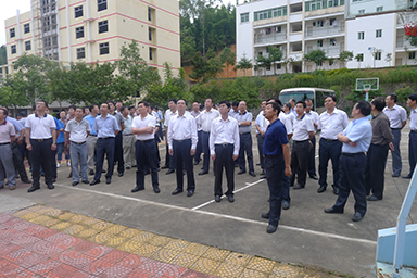 南平市市委書(shū)記裴金佳、市長(zhǎng)林寶金率市委市政府全部領(lǐng)導(dǎo)及各市縣主要領(lǐng)導(dǎo)一行蒞臨我公司視察指導(dǎo)